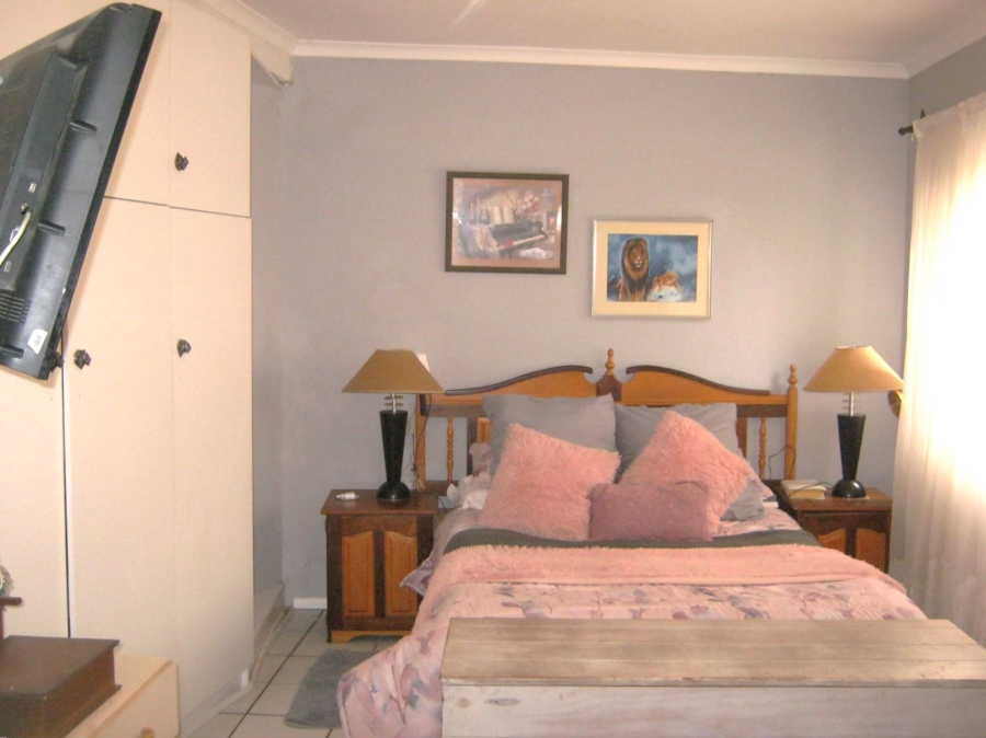 2 Bedroom Property for Sale in Strand South Western Cape